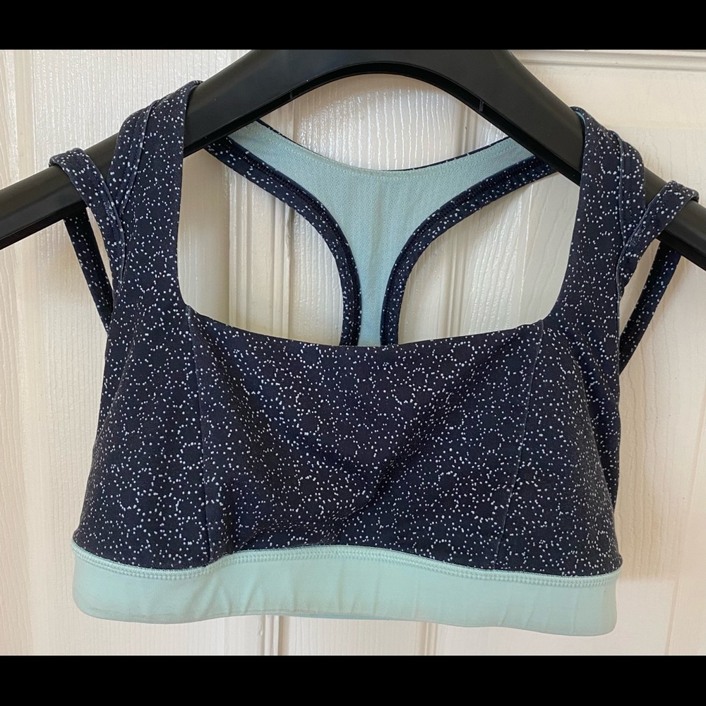 Lululemon sports bra